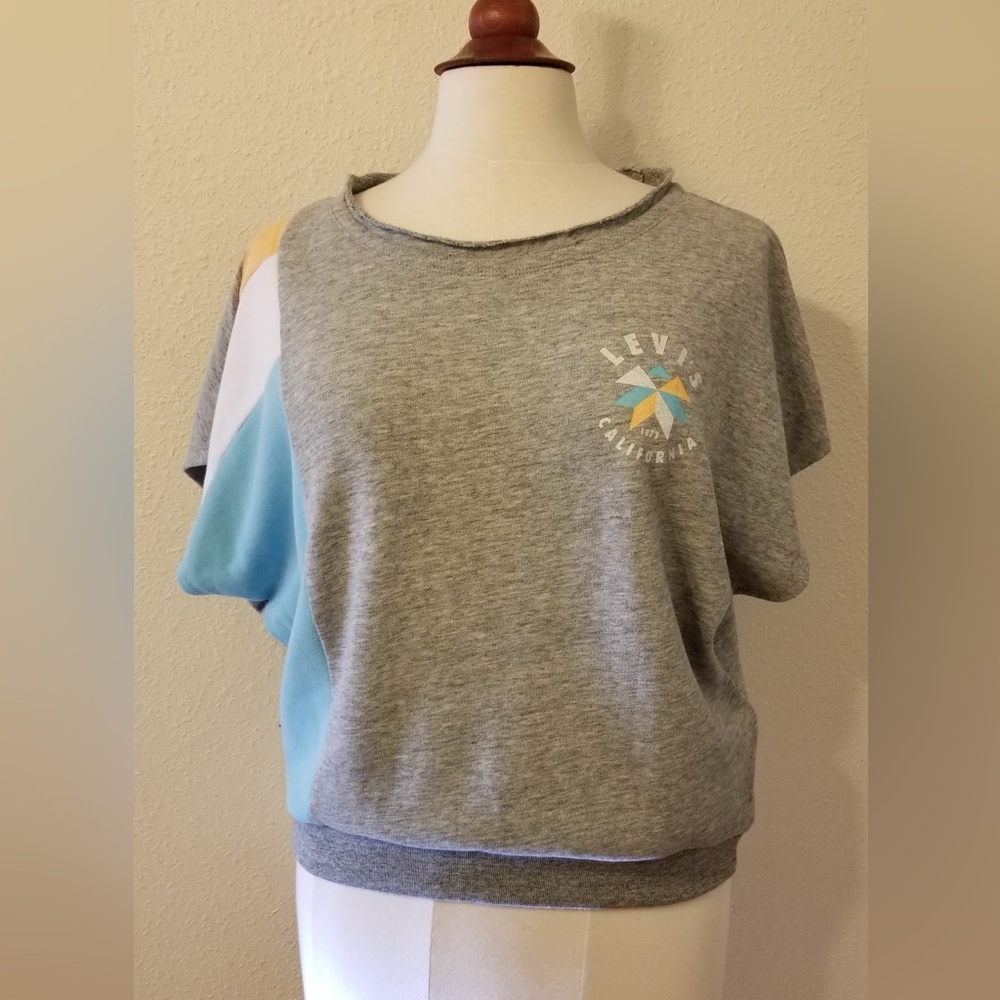 Levi's slouchy soft top XL